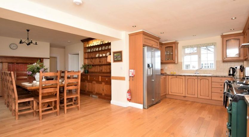 Photo of 7 Bed in Parracombe