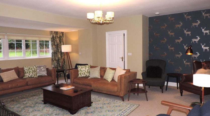 Photo of 7 Bed in Parracombe