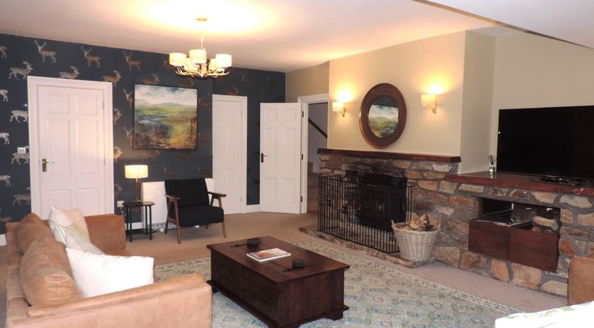 Photo of 7 Bed in Parracombe