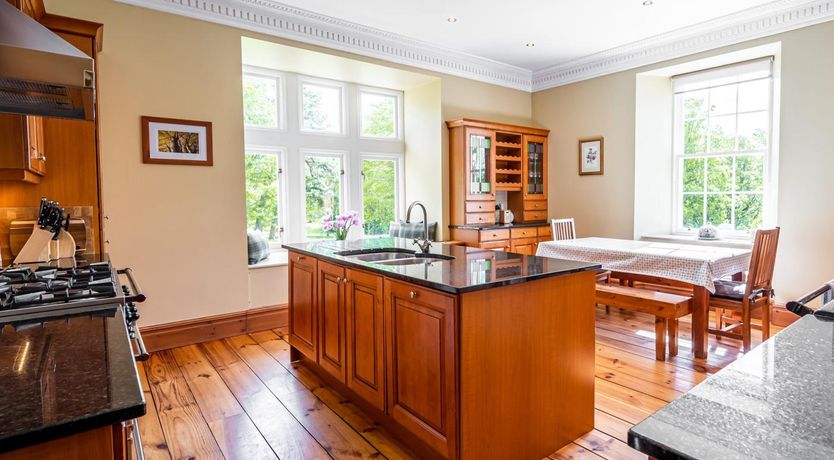 Photo of 7 Bed in Dingwall