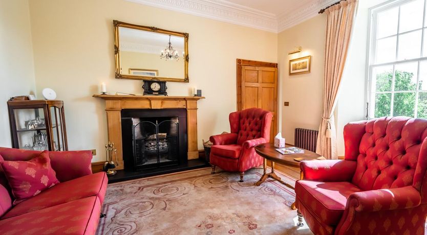 Photo of 7 Bed in Dingwall