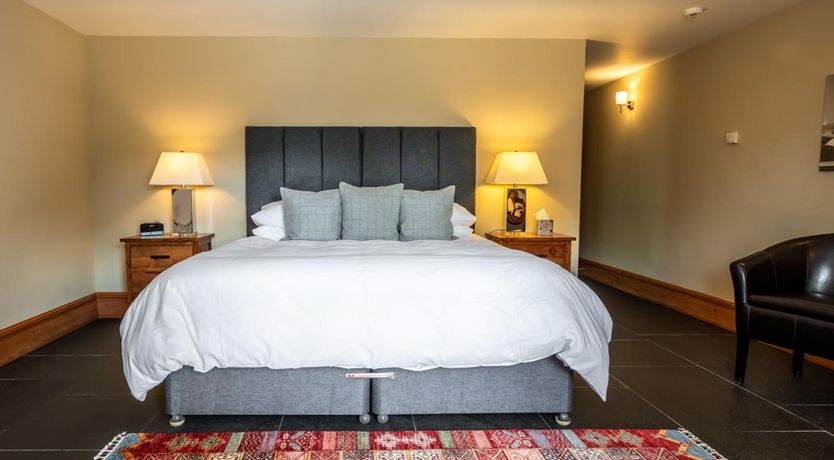 Photo of 7 Bed in Dingwall