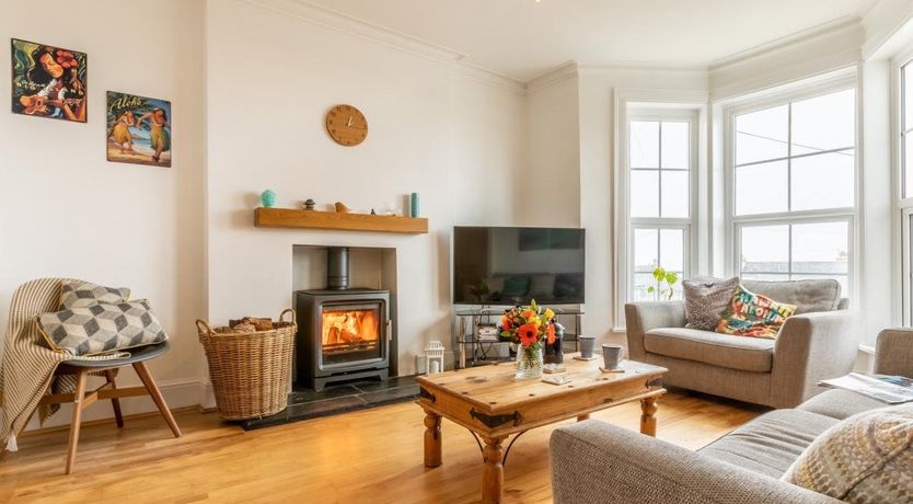 Photo of 5 Bed in Westward Ho