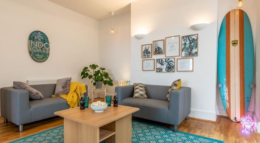 Photo of 5 Bed in Westward Ho