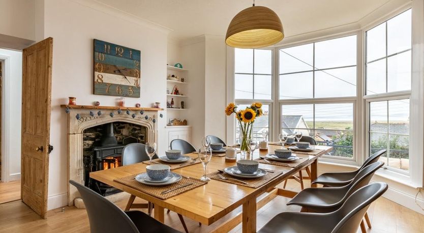 Photo of 5 Bed in Westward Ho