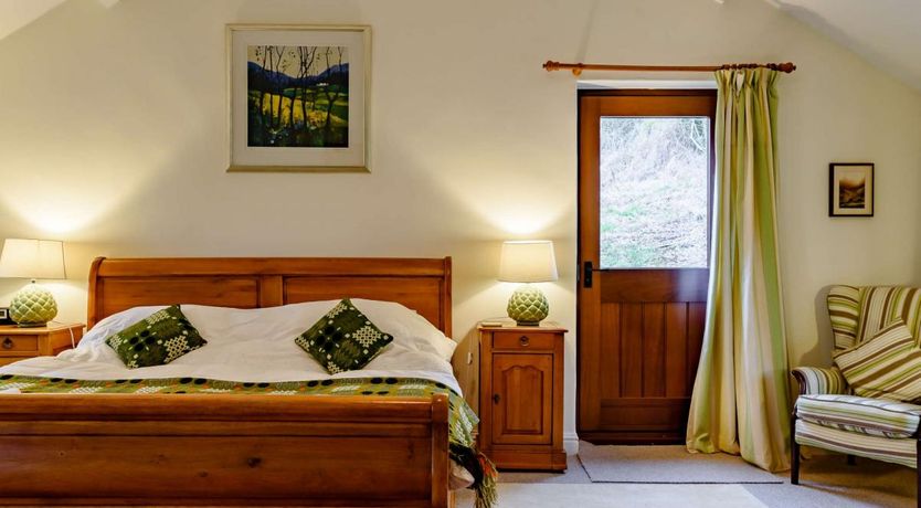 Photo of 5 Bed in Llangattock