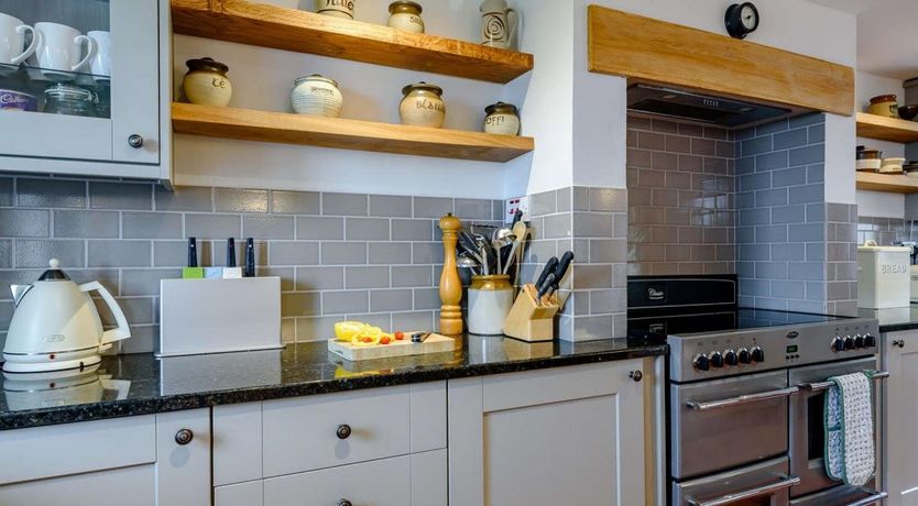 Photo of 5 Bed in Llangattock