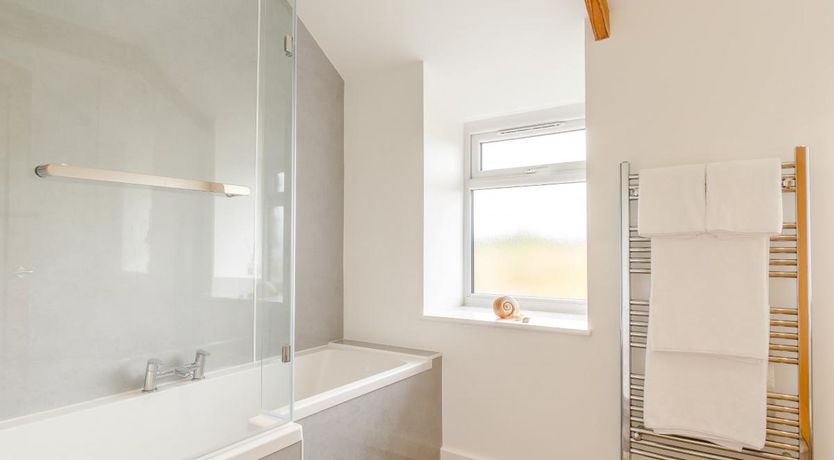 Photo of 1 Bed in Newlyn