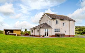 Photo of 4 Bed in Denbigh