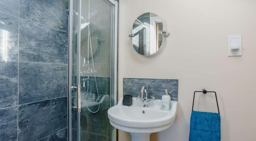 Photo of 2 Bed in Cowling