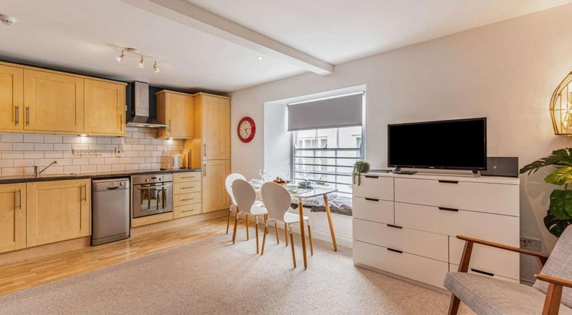 Photo of 1 Bed in Tenby