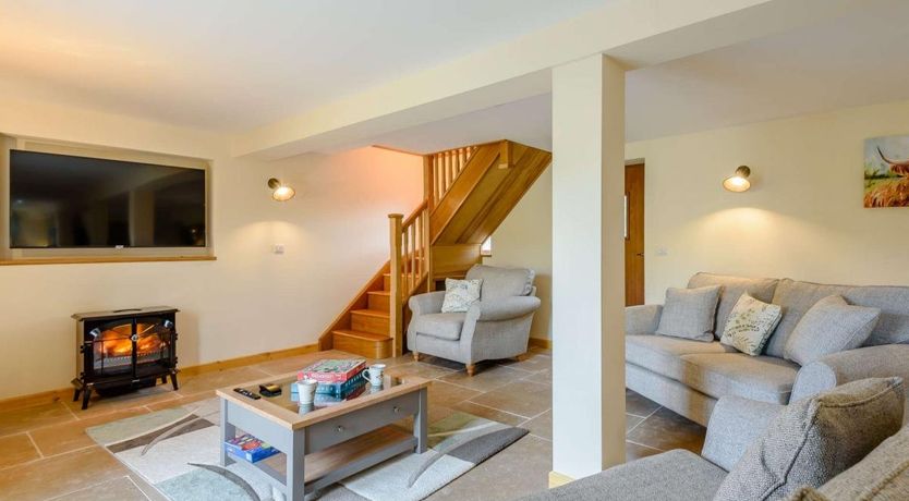 Photo of 4 Bed in Llaithddu