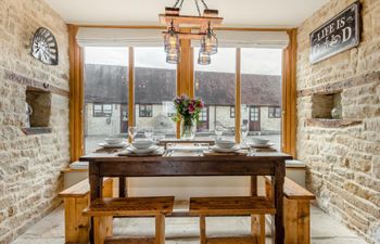 3 Bed in Shaftesbury Holiday Cottage