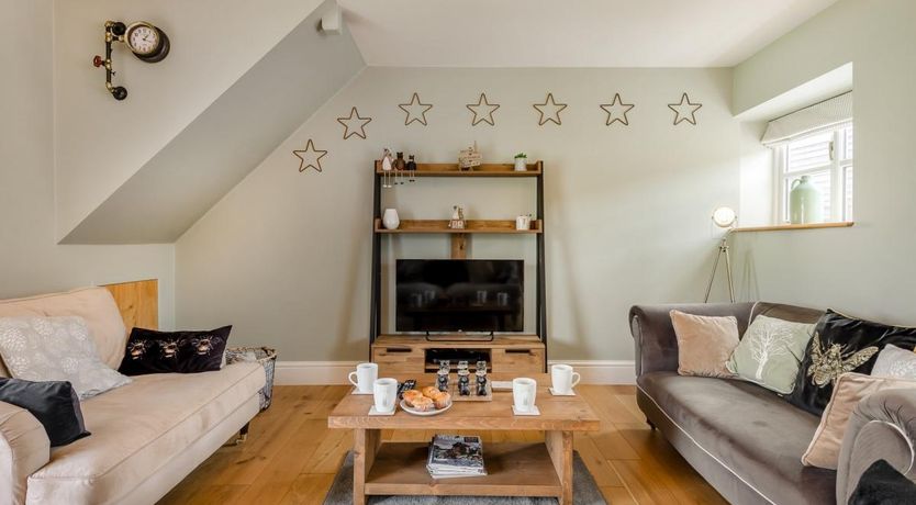 Photo of 3 Bed in Stour Row