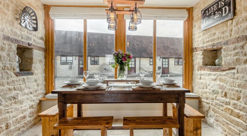 Photo of 3 Bed in Stour Row