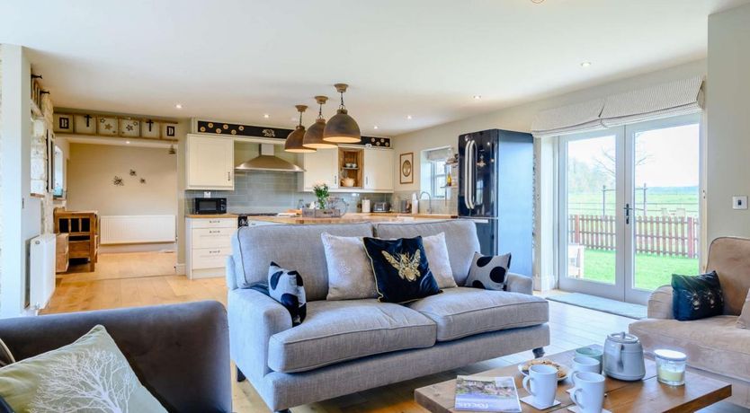 Photo of 3 Bed in Stour Row