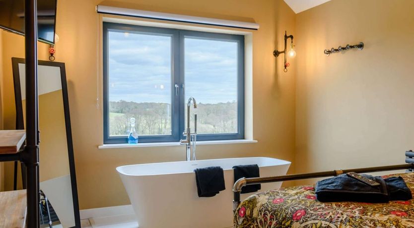 Photo of 4 Bed in Maresfield