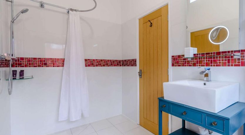 Photo of 4 Bed in Maresfield