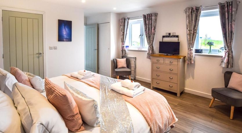 Photo of 1 Bed in St Just