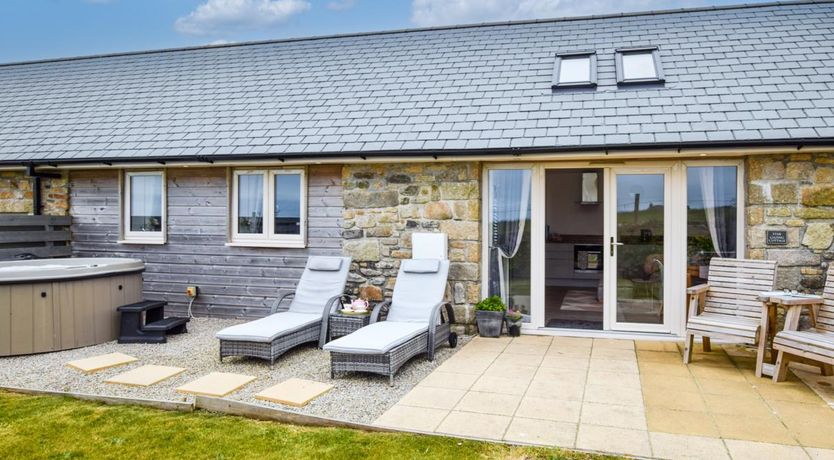 Photo of 1 Bed in St Just