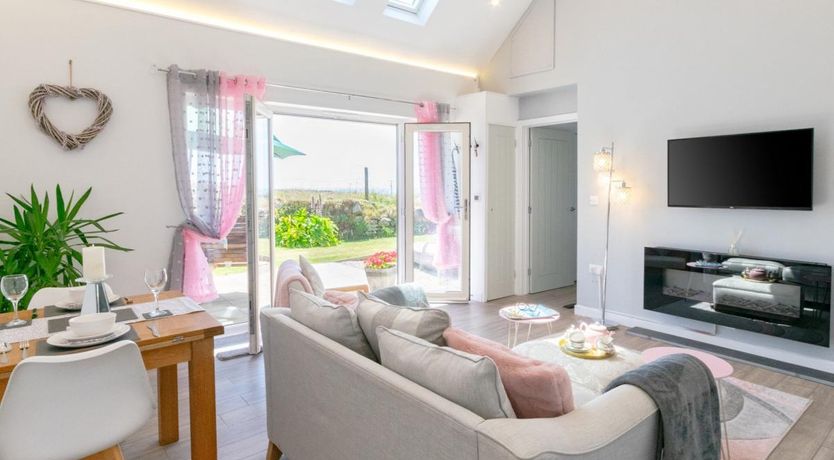 Photo of 1 Bed in St Just