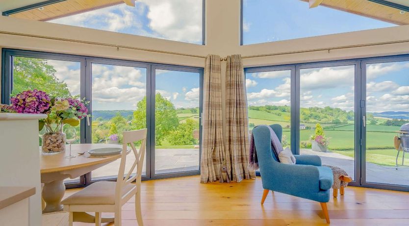 Photo of 2 Bed in Montgomery