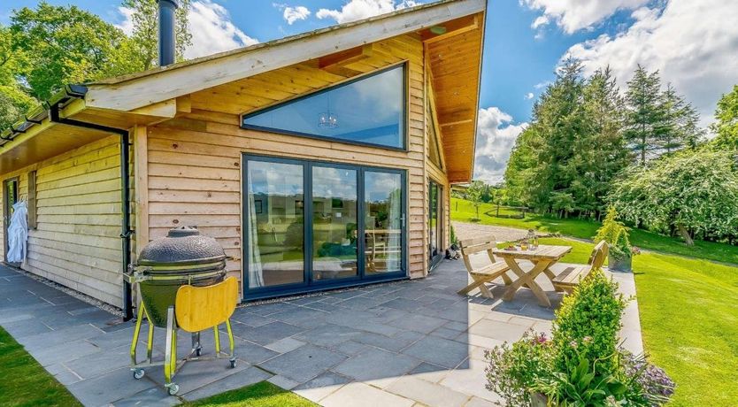 Photo of 2 Bed in Llandyssil