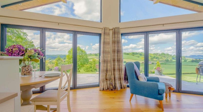 Photo of 2 Bed in Llandyssil