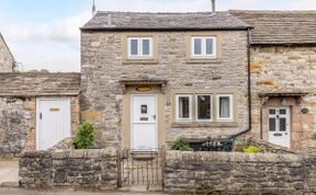 Photo of Cottage in Derbyshire