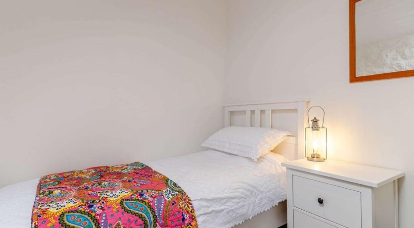 Photo of 2 Bed in Ashford-in-the-Water