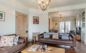 Photo of 4 Bed in Tenby