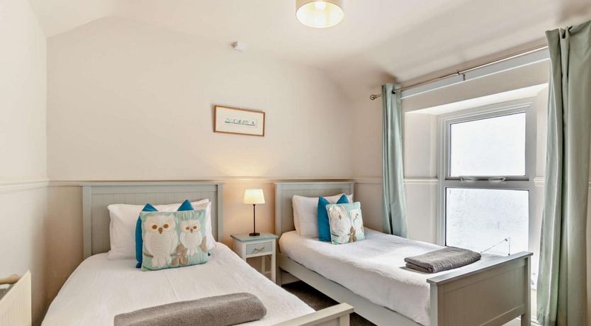 Photo of 4 Bed in Tenby