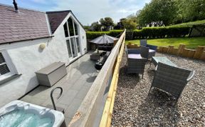 Photo of in Lamphey  (82584)