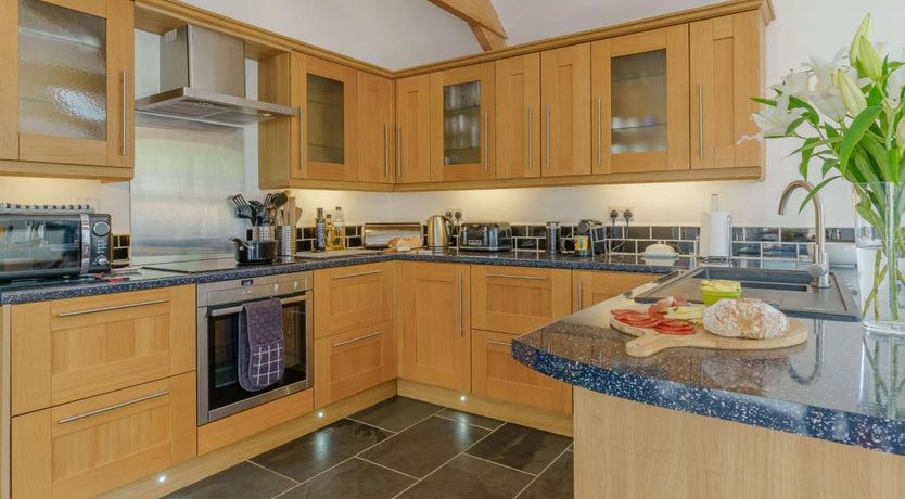 Photo of 3 Bed in Lamphey