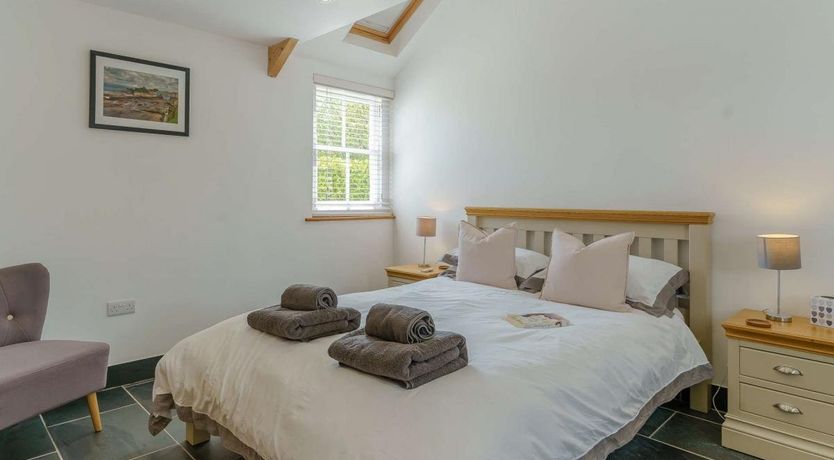 Photo of 3 Bed in Lamphey