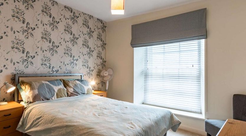 Photo of 2 Bed in Tenby