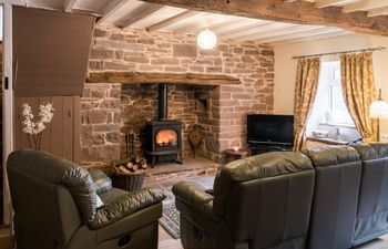 in Llanfihangel-Nant-Bran (BN200) Holiday Cottage