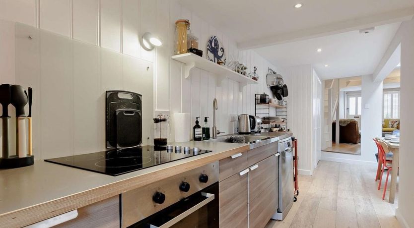 Photo of 2 Bed in Whitstable