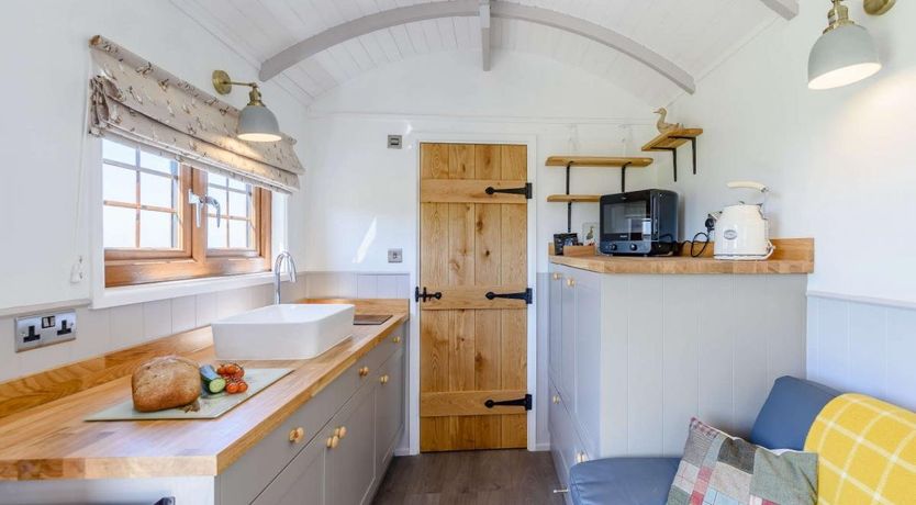 Photo of 1 Bed in Ashwater