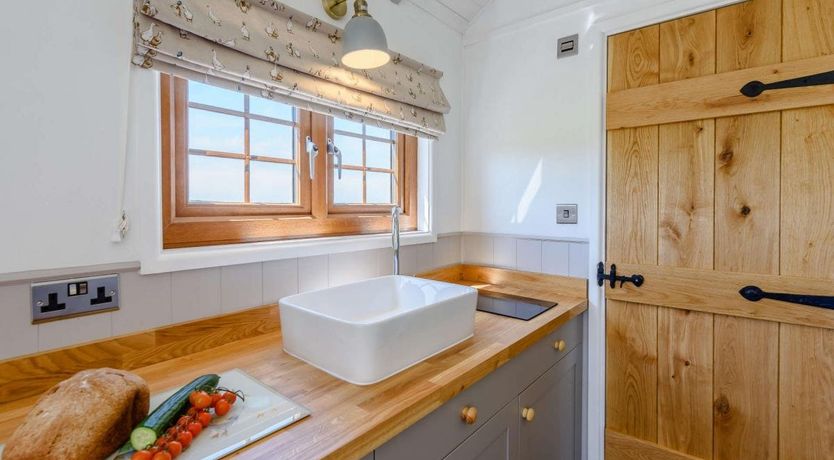 Photo of 1 Bed in Ashwater