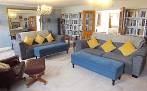 Photo of 3 Bed in Tenby