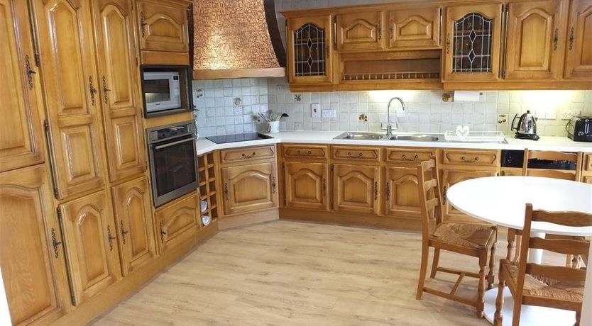 Photo of 3 Bed in Tenby