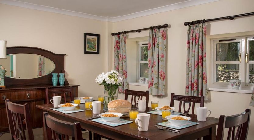 Photo of 3 Bed in Upper Cwmtwrch