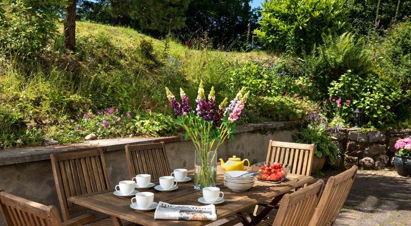 Photo of 3 Bed in Upper Cwmtwrch