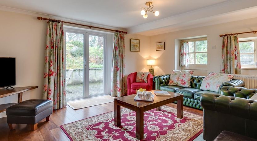 Photo of 3 Bed in Swansea