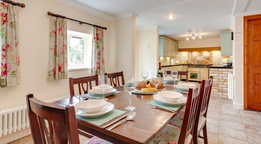 Photo of 3 Bed in Swansea