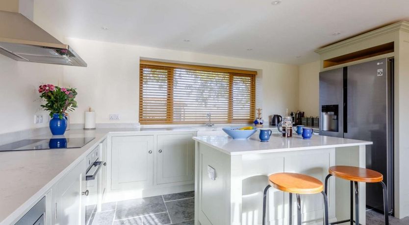 Photo of 4 Bed in North Curry