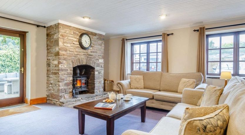 Photo of 4 Bed in Llanfrynach