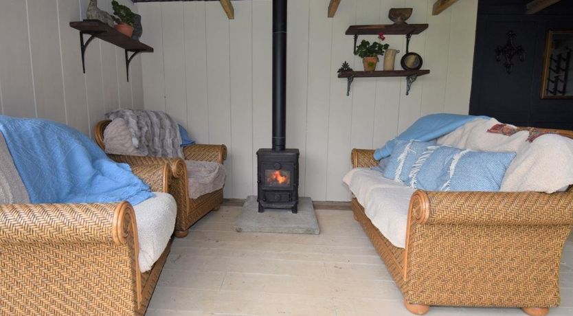 Photo of 1 Bed in Rhydowen