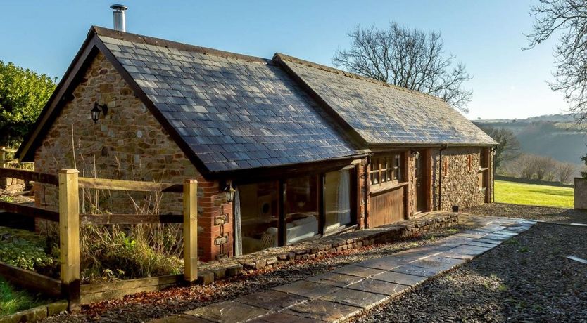 Photo of 2 Bed in Knowstone